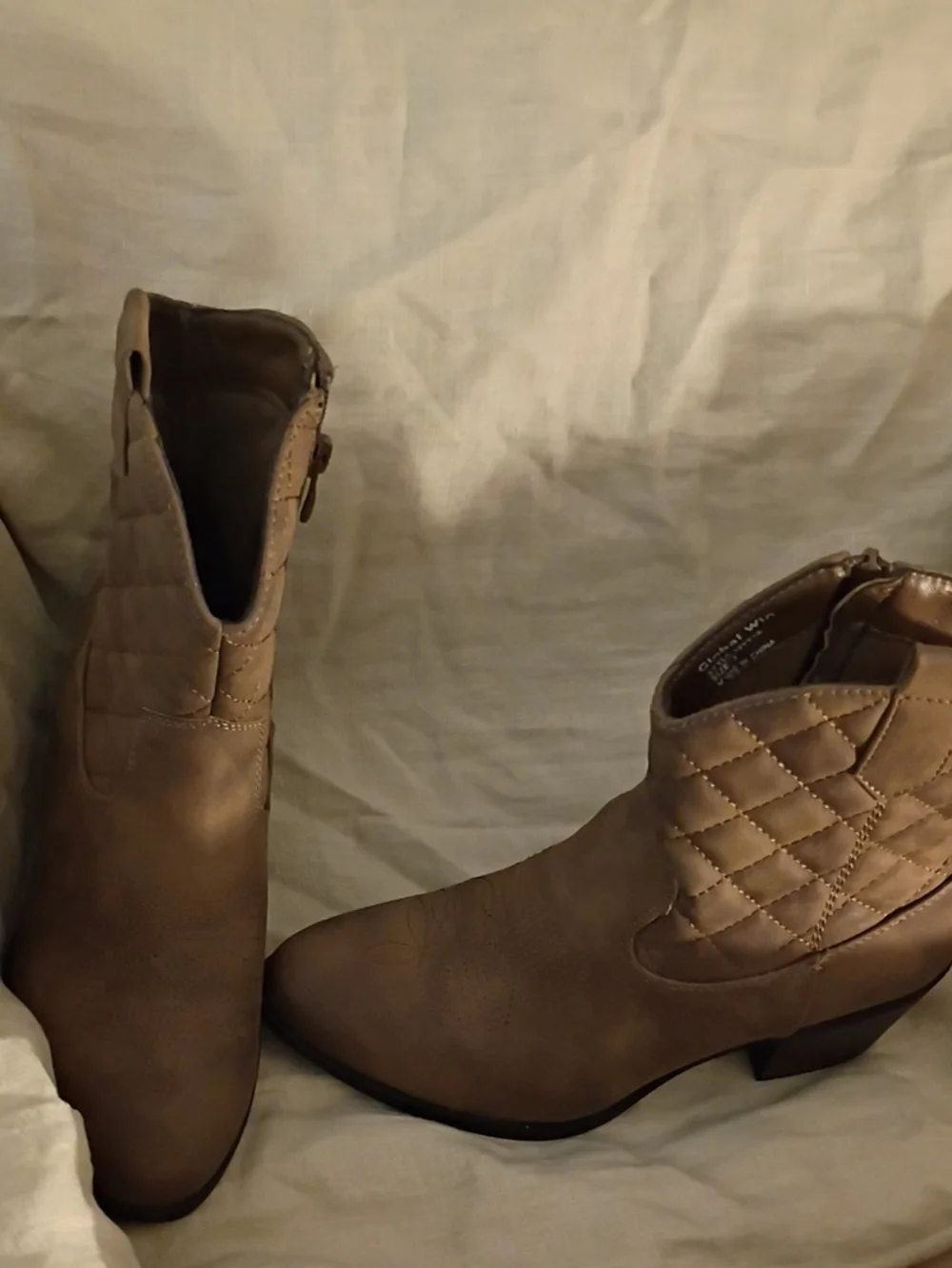 Women's Global Win Brown Quilted Western Cowboy Ankle Boots